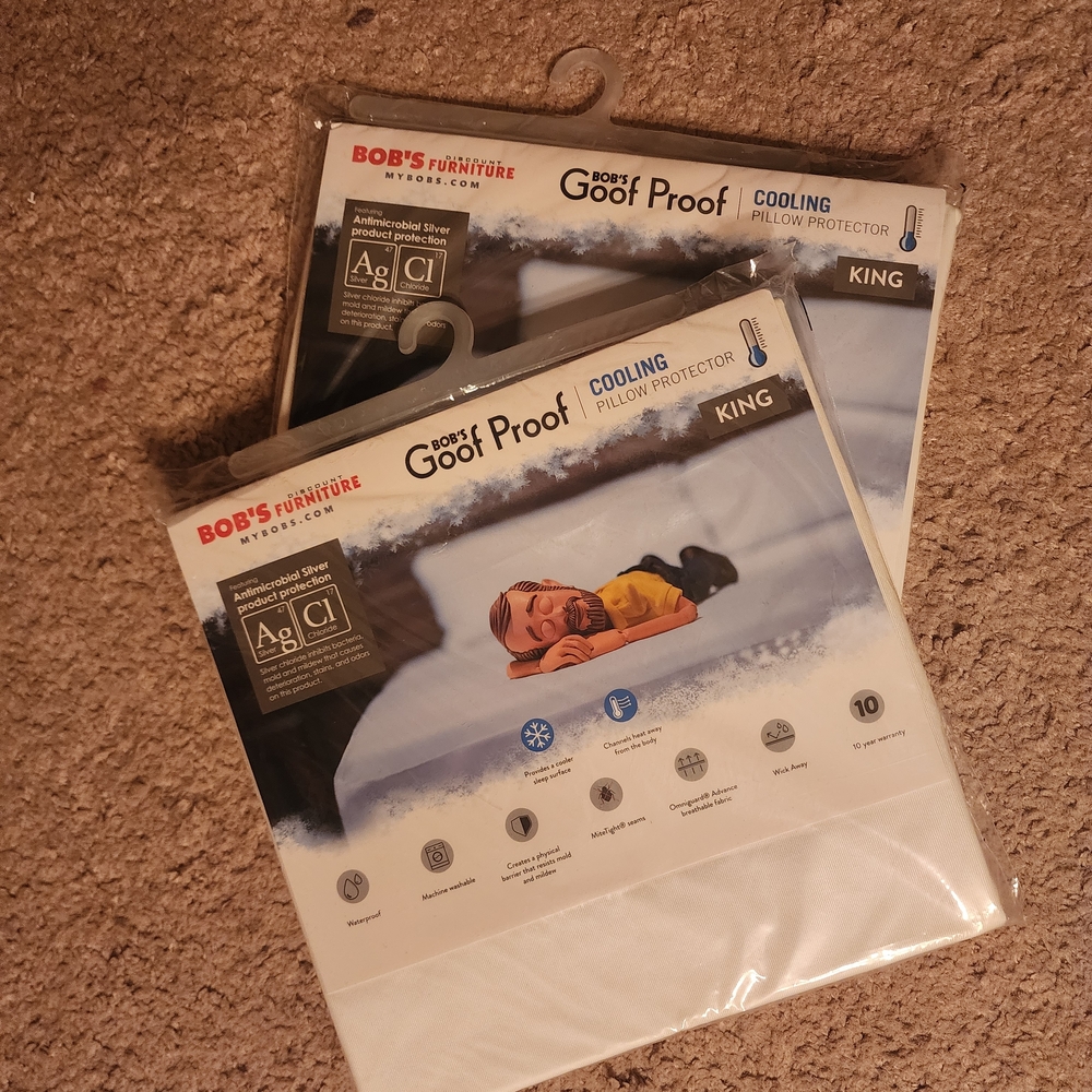 King Cooling Pillow Protector
